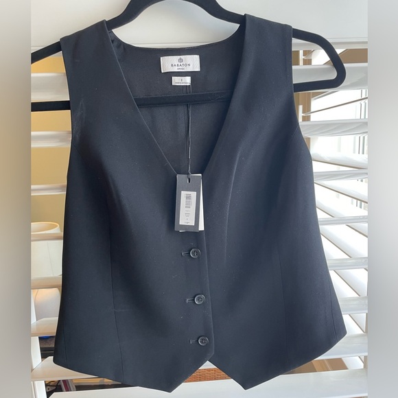 Aritzia Babaton Black Sleeveless Deniro Vest - Picture 2 of 5